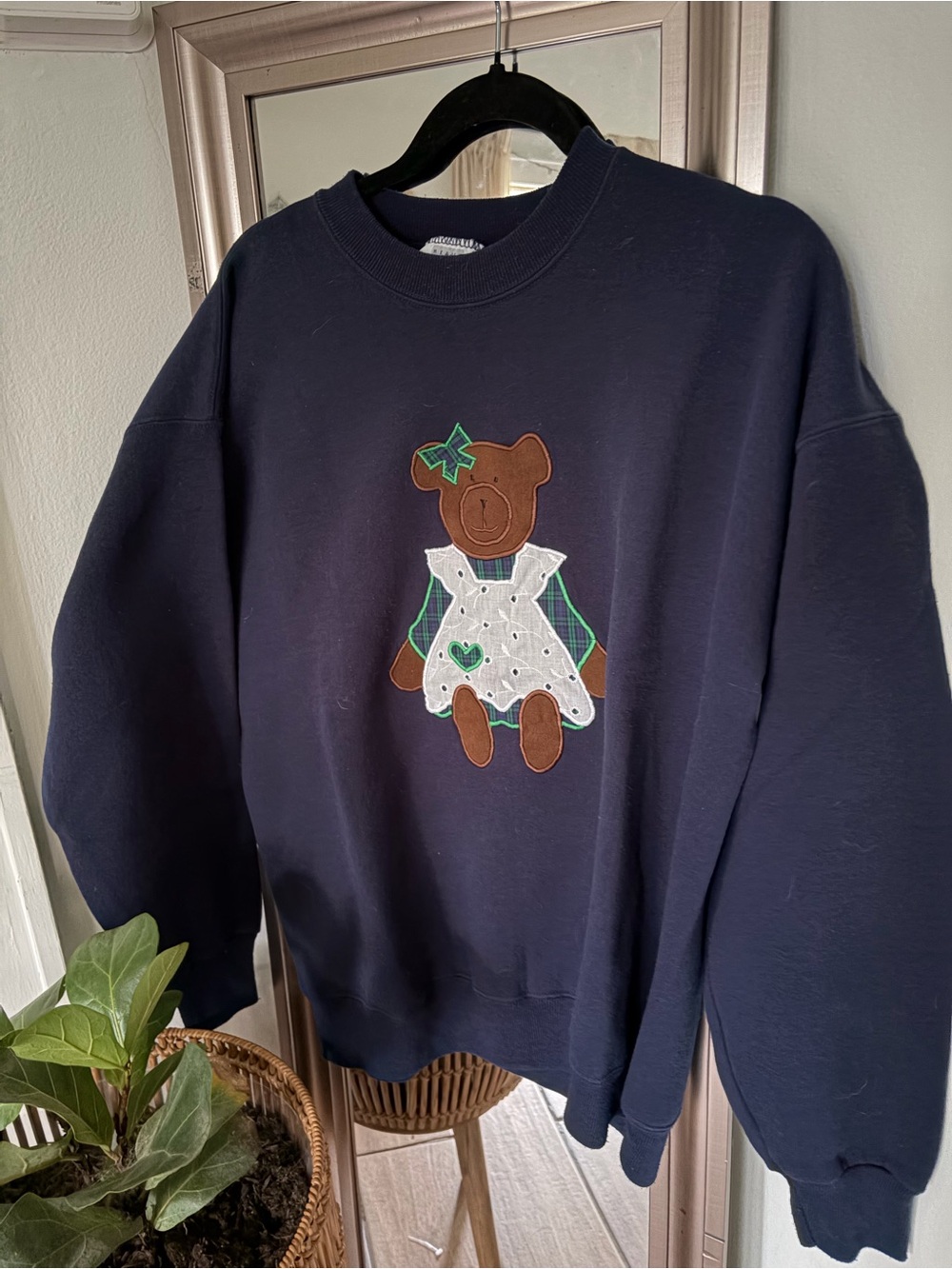 Vintage Lee Teddy Bear Appliqué Sweatshirt Navy Blue Plaid Bear Graphic